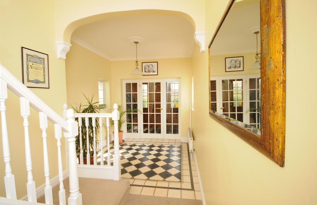 Dunmow Guest House Ґрейт-Данмоу Екстер'єр фото